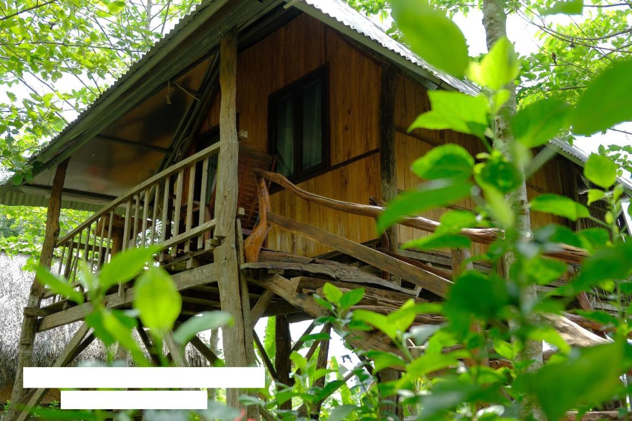 Вилла Sunny Field Eco Stilt House Каттьен Экстерьер фото