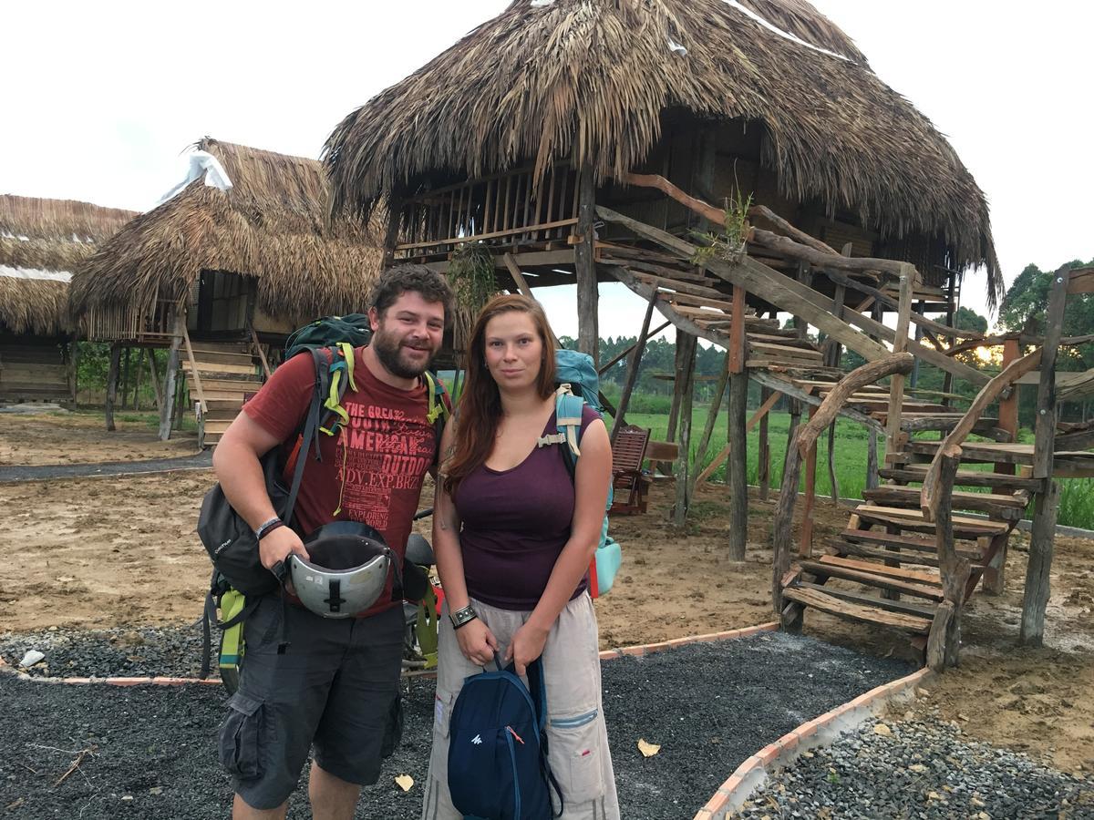Вилла Sunny Field Eco Stilt House Каттьен Экстерьер фото