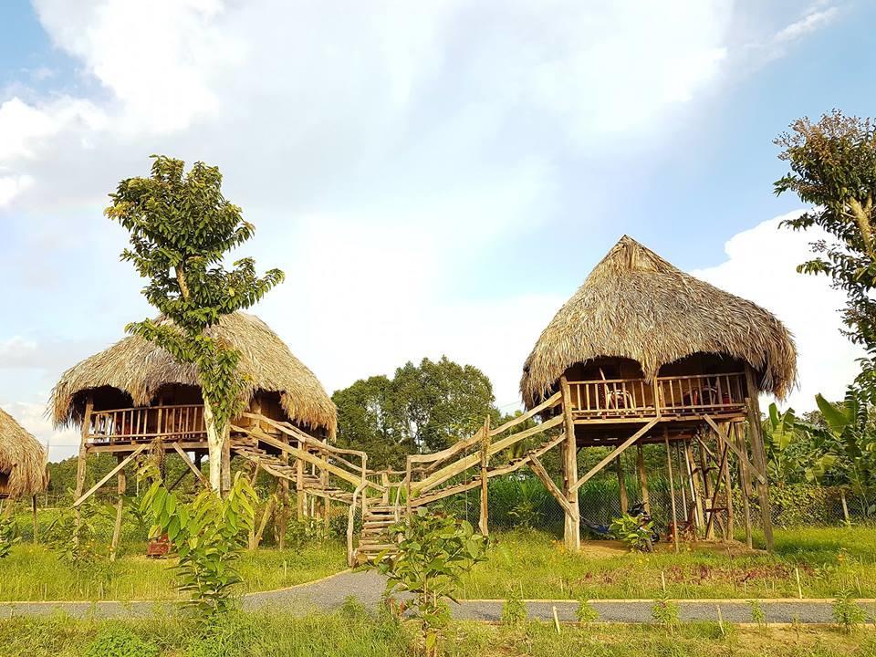 Вилла Sunny Field Eco Stilt House Каттьен Экстерьер фото