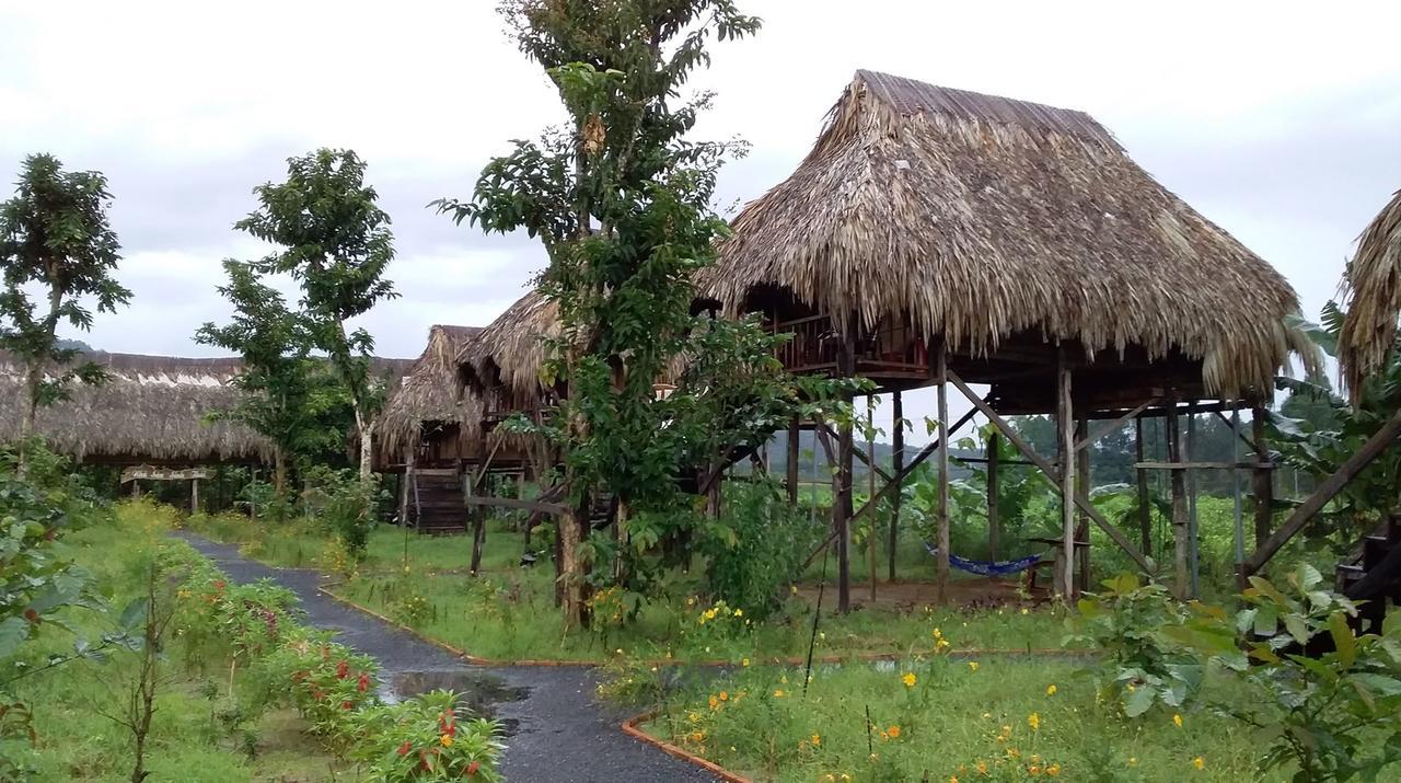 Вилла Sunny Field Eco Stilt House Каттьен Экстерьер фото