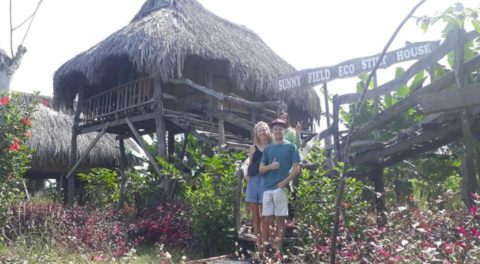 Вилла Sunny Field Eco Stilt House Каттьен Экстерьер фото